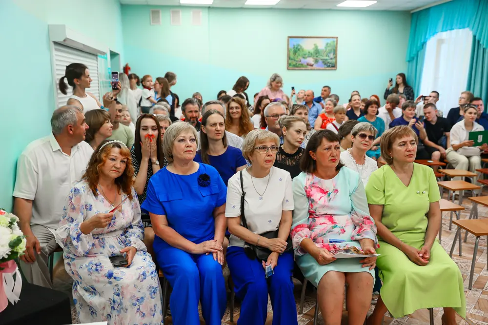 Выпускной 9 класса, кадр 1