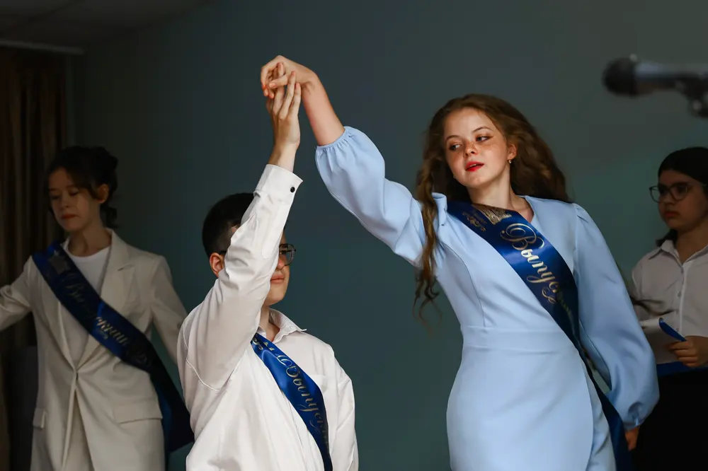 Выпускной 9 класса, кадр 7